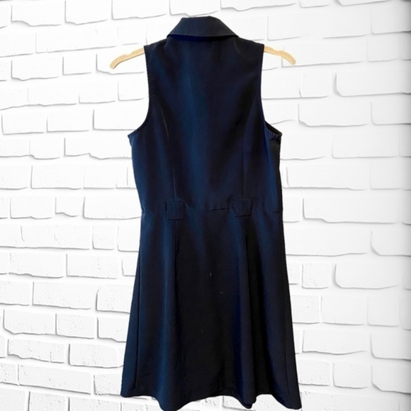 The Limited Sleeveless Navy Cargo Dress with Brass buttons, Womens size 2 - Picture 7 of 12